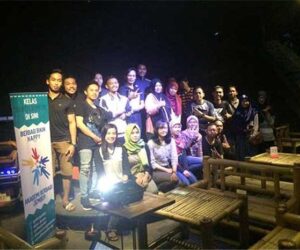 studi manajemen kafe kolong