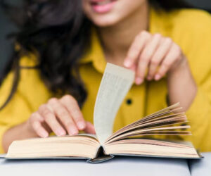 artikel tentang resensi buku
