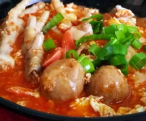 seblak pedas khas bandung