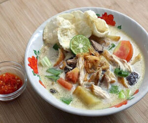 soto betawi lezat dengan santan kental