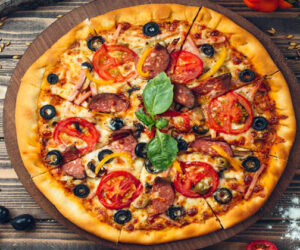 pizza italia dengan topping autentik