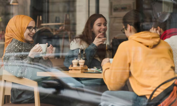 Budaya Nongkrong Di Kafe
